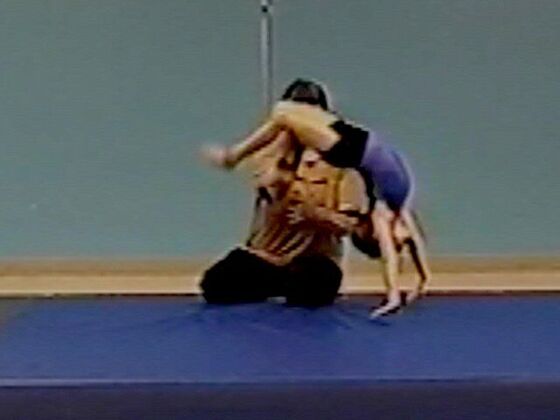 Spotting a handstand